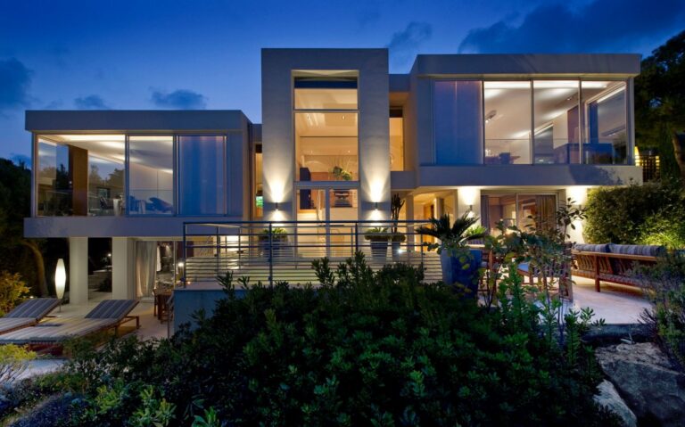 Glass House Exterior Design
