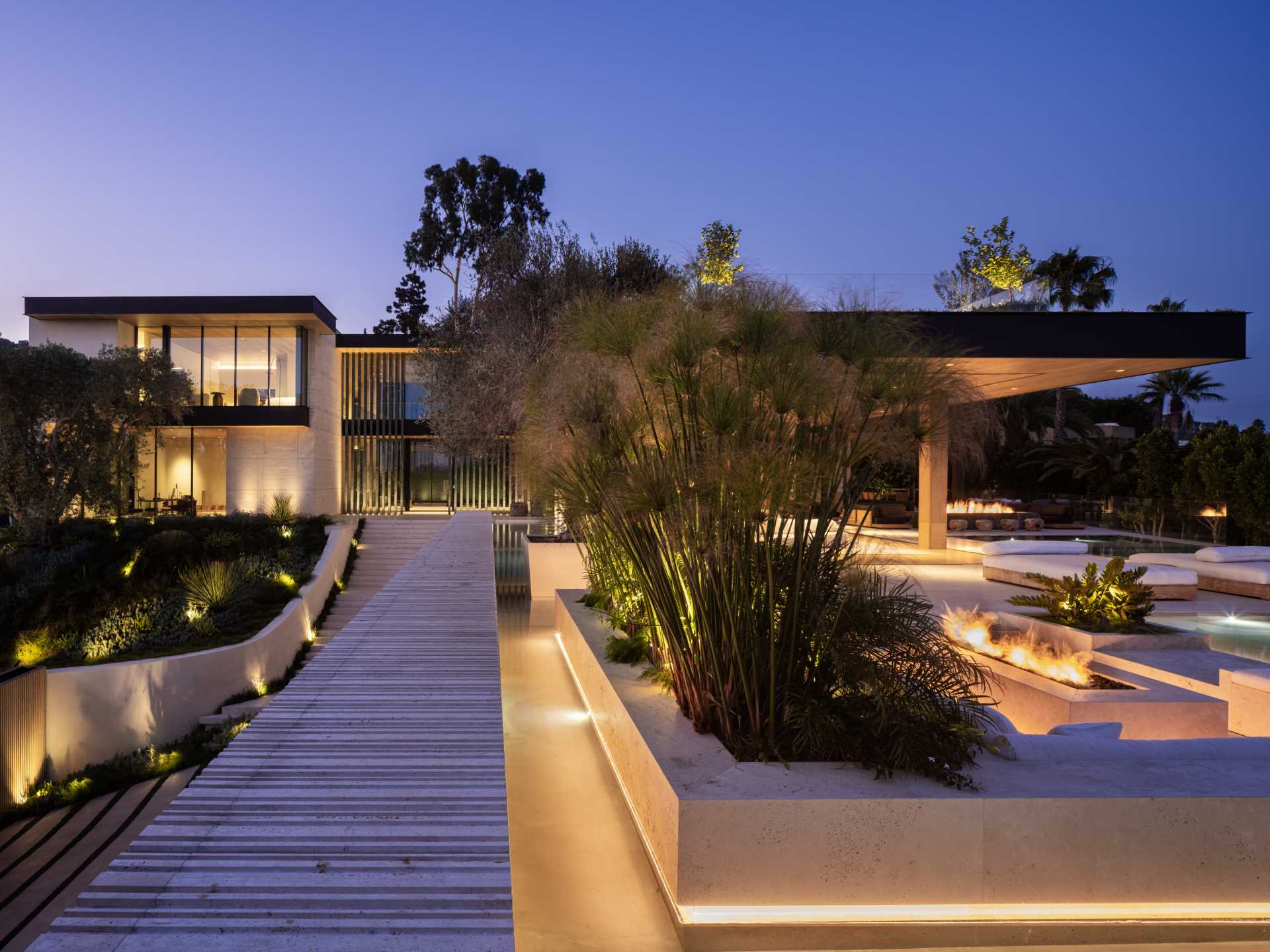 Modern Exterior Lighting